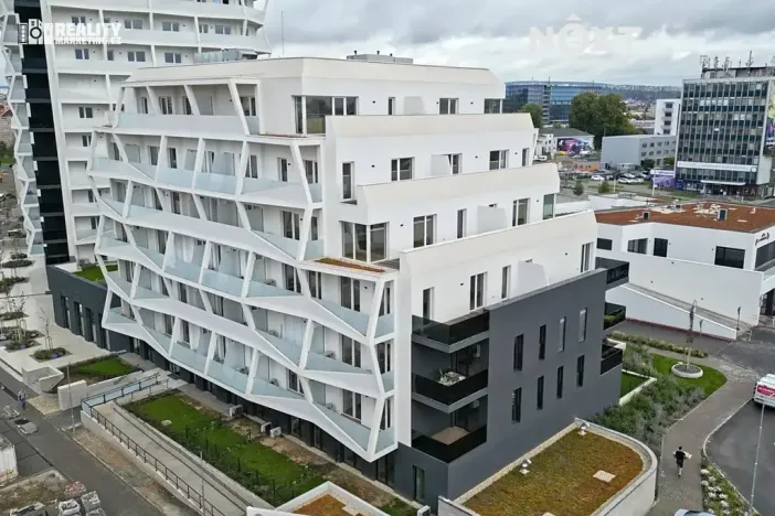 Pronájem bytu 3+kk, Brno, Komárovská, 71 m2
