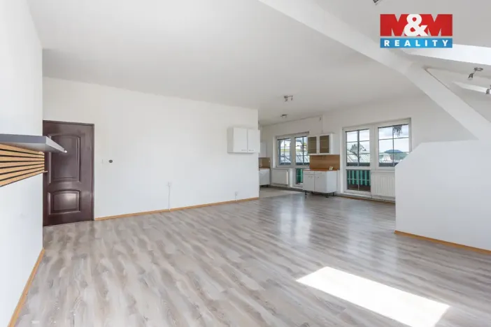 Pronájem bytu 3+kk, Nový Bor, Tržní náměstí, 92 m2