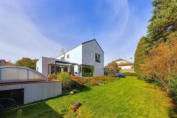 Prodej rodinného domu, Velké Popovice, U Školky, 190 m2