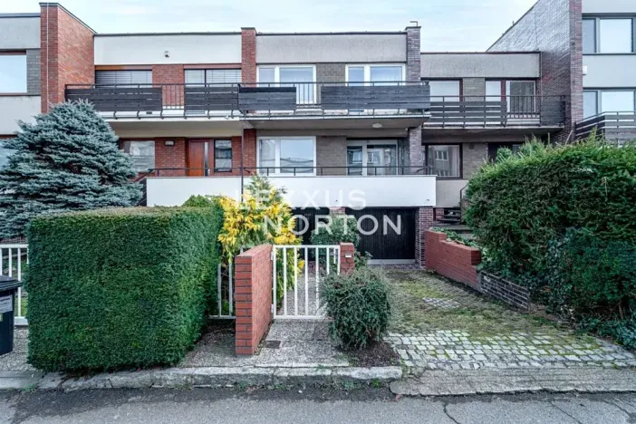Pronájem rodinného domu, Praha - Dejvice, Krohova, 244 m2