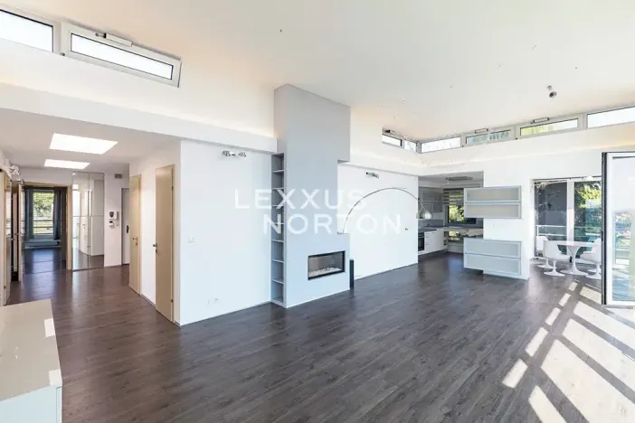 Pronájem bytu 5+kk, Praha - Smíchov, U Dívčích hradů, 202 m2