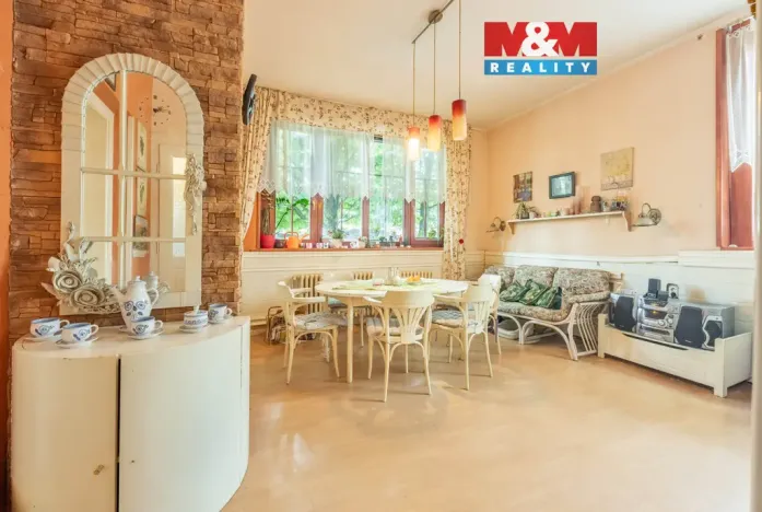 Prodej rodinného domu, Sadská, Pístecká, 220 m2