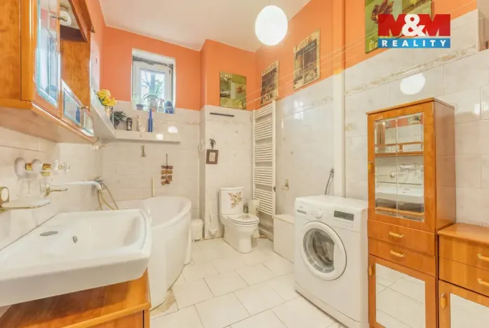 Prodej rodinného domu, Sadská, Pístecká, 220 m2