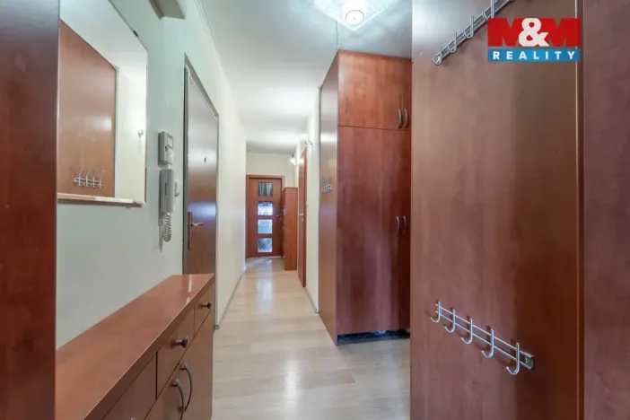 Prodej bytu 3+1, Praha - Horní Počernice, Mezilesí, 75 m2