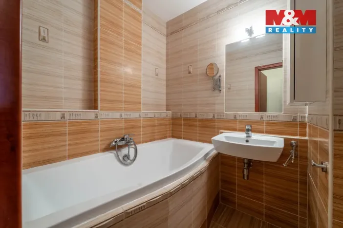 Prodej bytu 3+1, Praha - Horní Počernice, Mezilesí, 75 m2