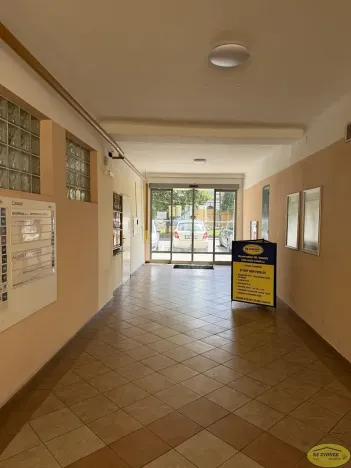 Pronájem kanceláře, Kroměříž, Vejvanovského, 14 m2