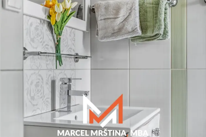 Prodej bytu 1+kk, Náchod, Pražská, 27 m2