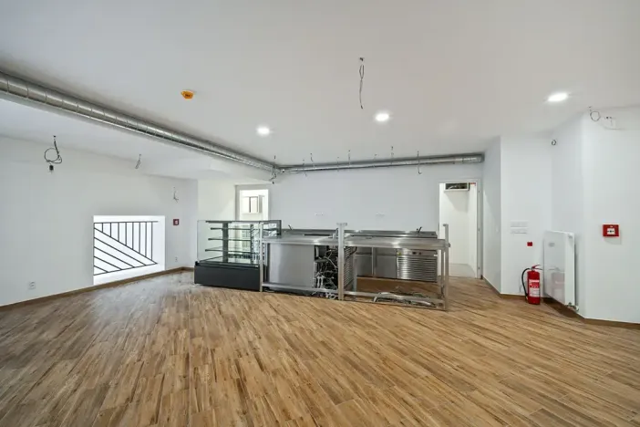 Pronájem restaurace, Praha - Žižkov, Olšanská, 352 m2