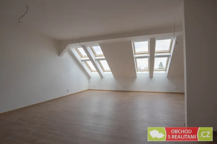 Pronájem kanceláře, Říčany, 17. listopadu, 61 m2