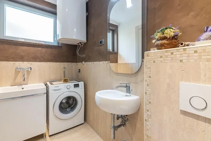 Prodej bytu 4+kk, Vrbnik, Chorvatsko, 106 m2