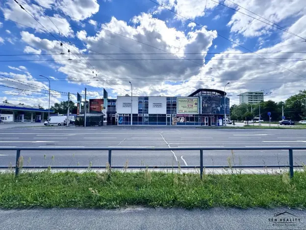 Pronájem obchodního prostoru, Pardubice, Bělehradská, 35 m2