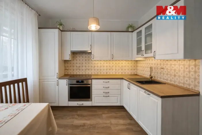 Prodej bytu 2+1, Ostrava - Poruba, Hlavní třída, 64 m2