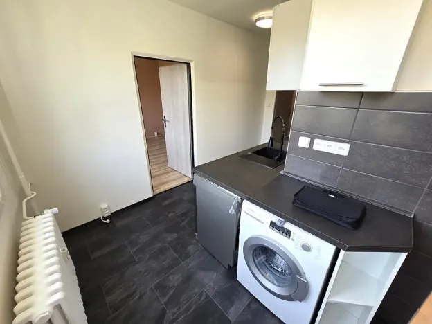 Prodej bytu 3+1, Praha - Kamýk, Snopkova, 66 m2