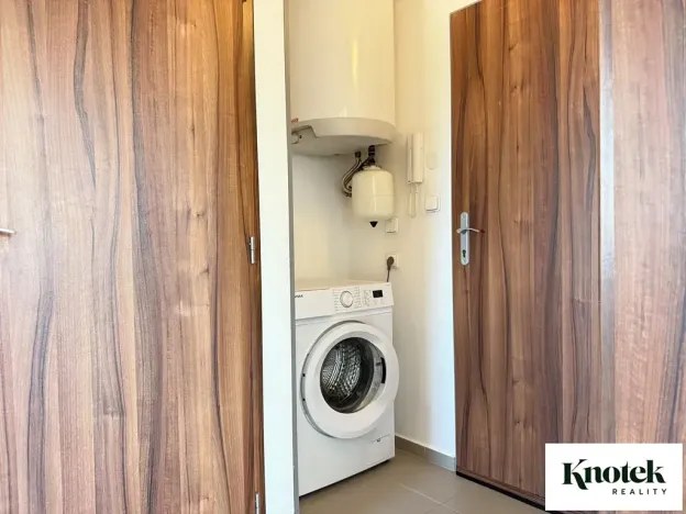 Pronájem bytu 2+1, Brno, Kobylnická, 32 m2