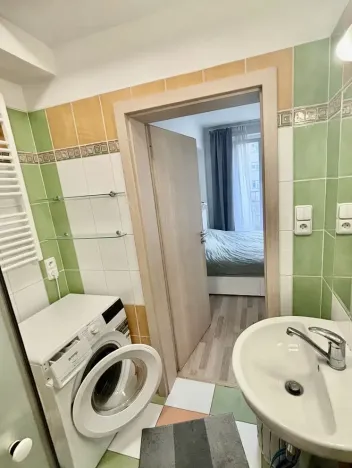 Pronájem bytu 2+kk, Praha - Střešovice, Za Hládkovem, 40 m2