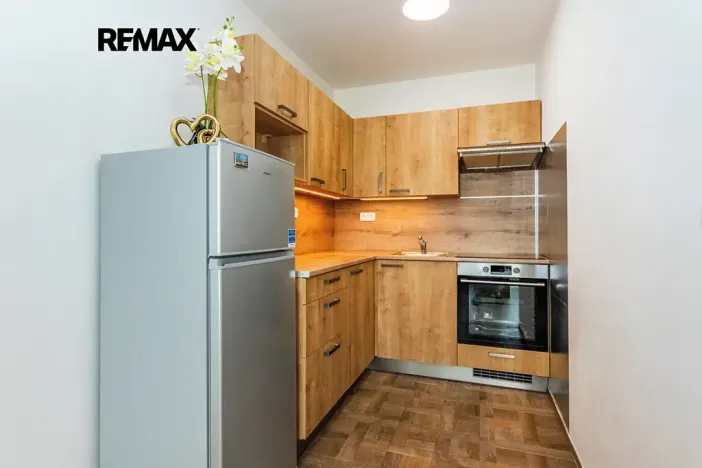 Pronájem bytu 2+kk, Praha - Stodůlky, Klukovická, 42 m2