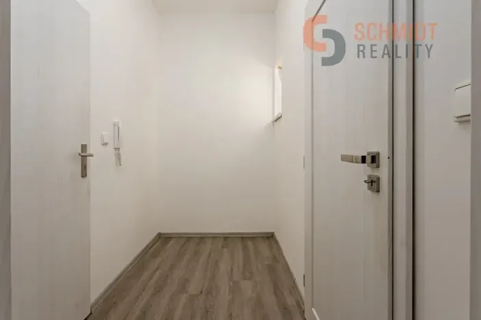Pronájem bytu 2+kk, Břeclav, Sady 28. října, 34 m2
