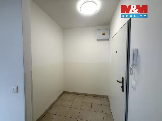 Pronájem bytu 2+kk, Hořice, Karla Kofránka, 37 m2