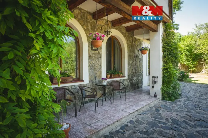 Prodej rodinného domu, Chrášťany - Černíkovice, 236 m2