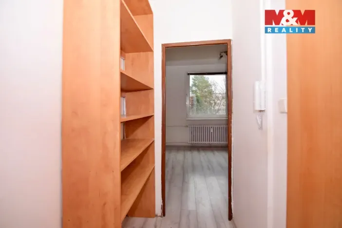 Pronájem bytu 1+1, Děčín - Děčín VI-Letná, Školní, 35 m2