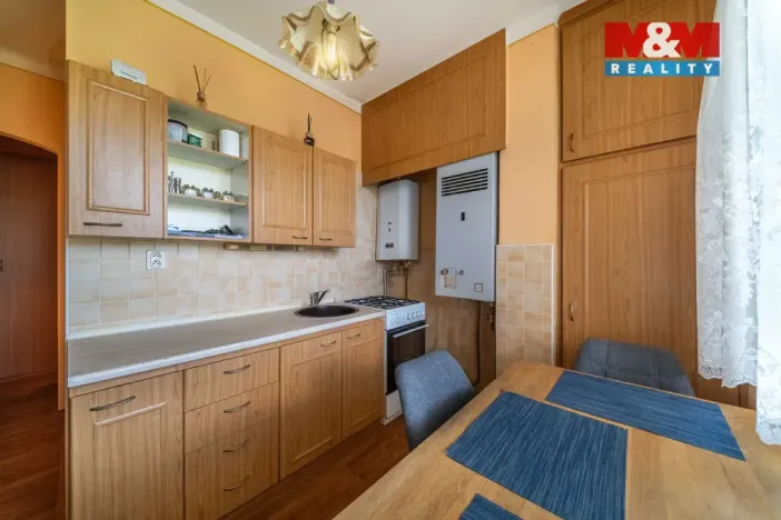 Prodej bytu 2+1, Hrádek - Nová Huť, 1. máje, 56 m2