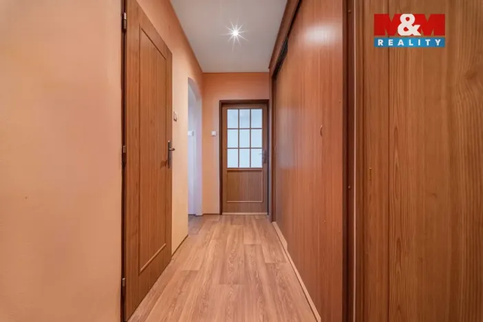 Prodej bytu 2+1, Hrádek - Nová Huť, 1. máje, 56 m2