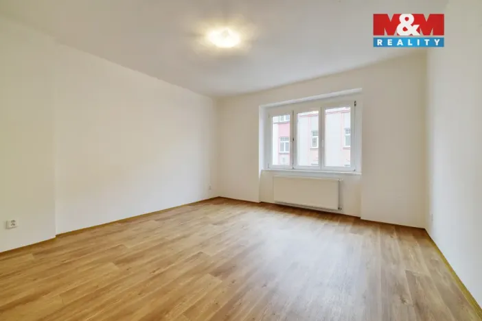 Pronájem bytu 3+1, Cheb, Valdštejnova, 86 m2