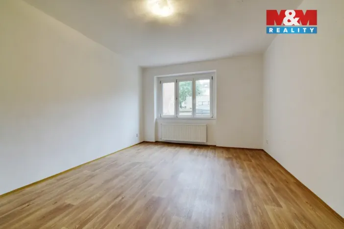 Pronájem bytu 3+1, Cheb, Valdštejnova, 86 m2