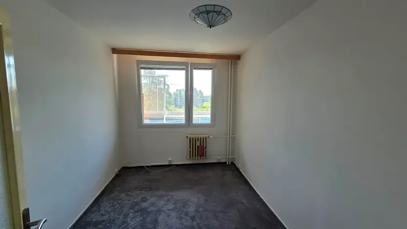 Prodej bytu 2+kk, Praha - Kobylisy, Třebenická, 39 m2