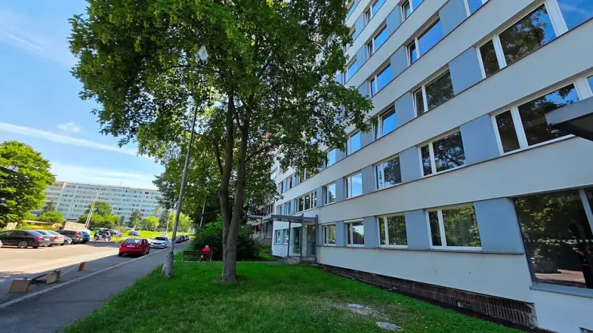 Prodej bytu 2+kk, Praha - Kobylisy, Třebenická, 39 m2
