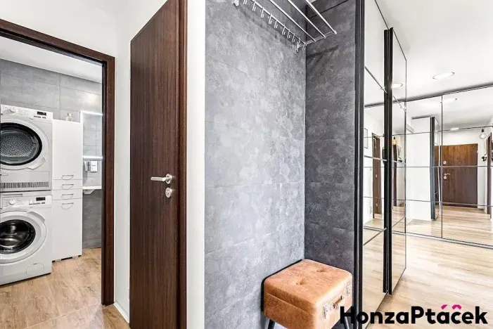 Prodej bytu 3+kk, Praha - Hostivař, Zápasnická, 69 m2