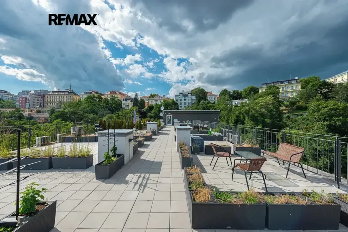 Pronájem bytu 1+kk, Praha - Vinohrady, Perucká, 27 m2