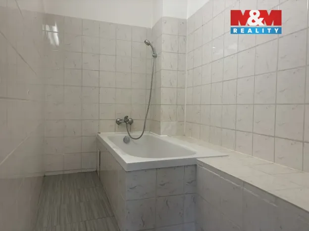 Pronájem bytu 2+1, Veselí nad Lužnicí - Veselí nad Lužnicí I, Budějovická, 90 m2