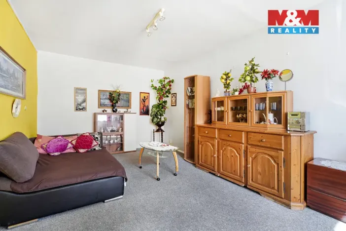Prodej bytu 2+1, Černousy, 62 m2