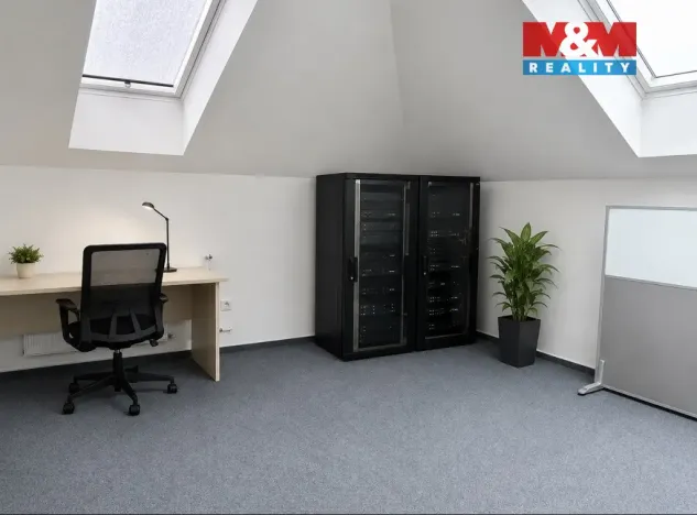Pronájem bytu 2+kk, Pardubice - Rosice, generála Svobody, 50 m2