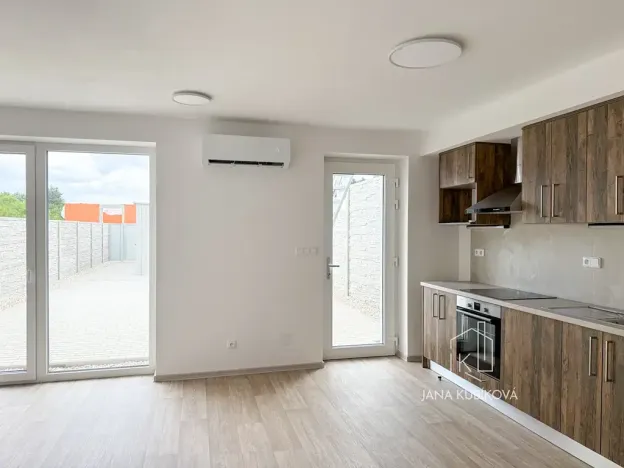 Pronájem bytu 2+kk, Vracov, Josefa Somra, 65 m2