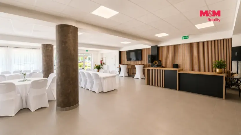 Pronájem obchodního prostoru, Louny, Březinova, 210 m2