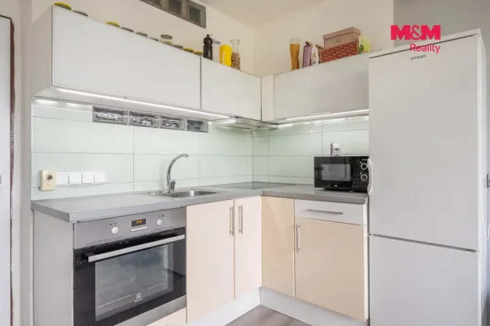 Pronájem bytu 1+kk, Kladno, Moskevská, 21 m2