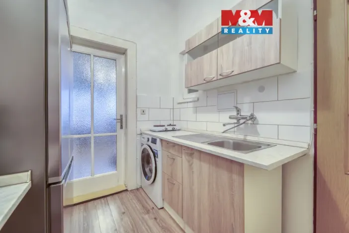 Prodej bytu 1+kk, Plzeň - Lobzy, Rokycanská, 30 m2