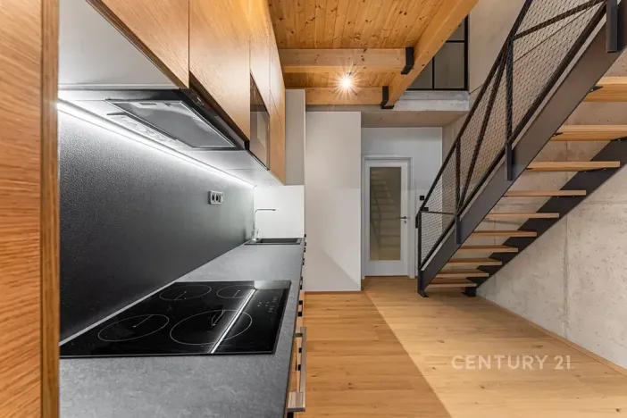 Pronájem bytu 3+kk, Praha - Vysočany, Kolbenova, 65 m2