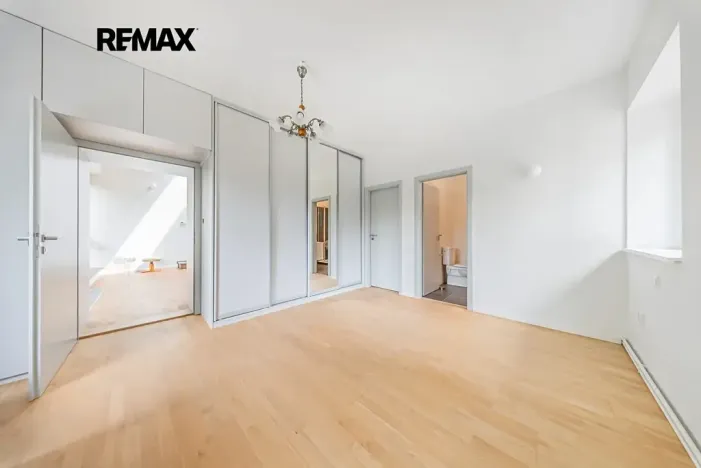 Prodej rodinného domu, Hřebeč, V háji, 165 m2