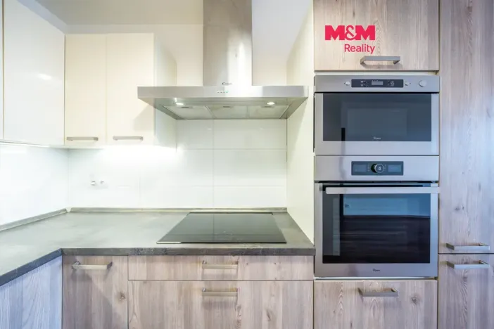 Pronájem bytu 2+kk, Praha - Letňany, Hlučkova, 60 m2