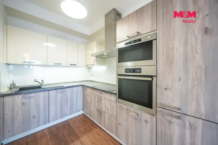 Pronájem bytu 2+kk, Praha - Letňany, Hlučkova, 60 m2