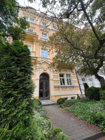 Prodej bytu 3+kk, Karlovy Vary, Sadová, 64 m2