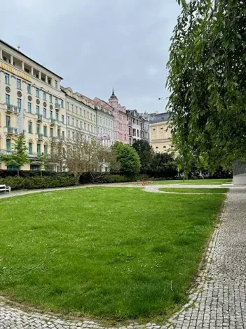 Prodej bytu 4+1, Karlovy Vary, Divadelní náměstí, 145 m2