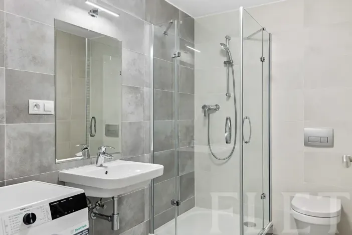 Pronájem bytu 1+kk, Praha - Karlín, Křižíkova, 31 m2