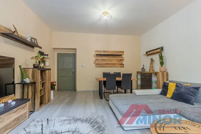 Prodej bytu 3+1, Slaný, Ouvalova, 98 m2