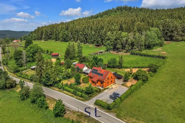 Prodej rodinného domu, Horní Planá, 200 m2
