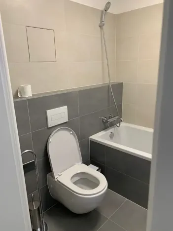 Pronájem bytu 2+kk, Praha - Karlín, Nekvasilova, 67 m2