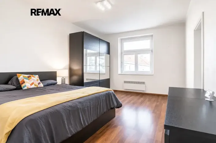 Pronájem bytu 1+1, Praha - Břevnov, U kaštanu, 43 m2